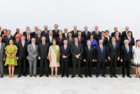 Foto oficial da presidenta Dilma com o vice Michel Temer e os novos ministros empossados