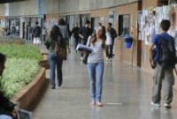 Número de estudantes universitários cresceu 25% em 10 anos