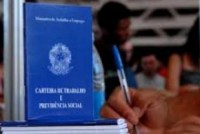 Orçamento prevê salário mínimo de R$ 945,80 em 2017