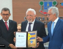 Fonseca Neto recebe título de cidadão oeirense