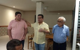 Henrique Pires reúne representantes de 25 associações comunitárias e fala da importância do IAEPI e Sisar para avançar mais em saneamento no Piauí