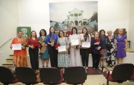 Mulheres são homenageadas na APL