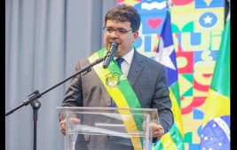 Governador entrega Medalha do Mérito da Renascença para 28 personalidades em Piracuruca