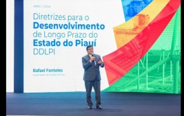 Acadêmicos presentes à conferência do governador sobre o futuro do Piauí