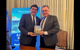 Livrarias recebem novo livro de Flávio Nogueira