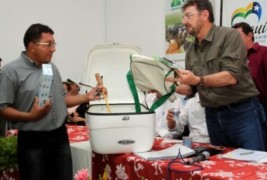 Governador investe na produção de mel na região de Picos