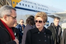 Dilma chega a Paris e cumpre agendas sobre preservação de florestas No evento, que reúne 195 países,