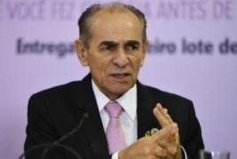 ‘Não faltarão recursos para combater o mosquito da dengue\', afirma Marcelo Castro.