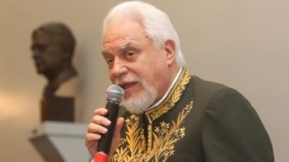 https://www.academia.org.br/noticias/abertas-inscricoes-para-sucessao-de-cicero-sandroni