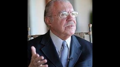 Sarney elogia livro de Kennedy Barros