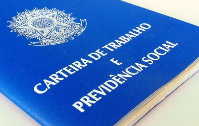 Emprego aumenta em todos os setores da economia brasileira