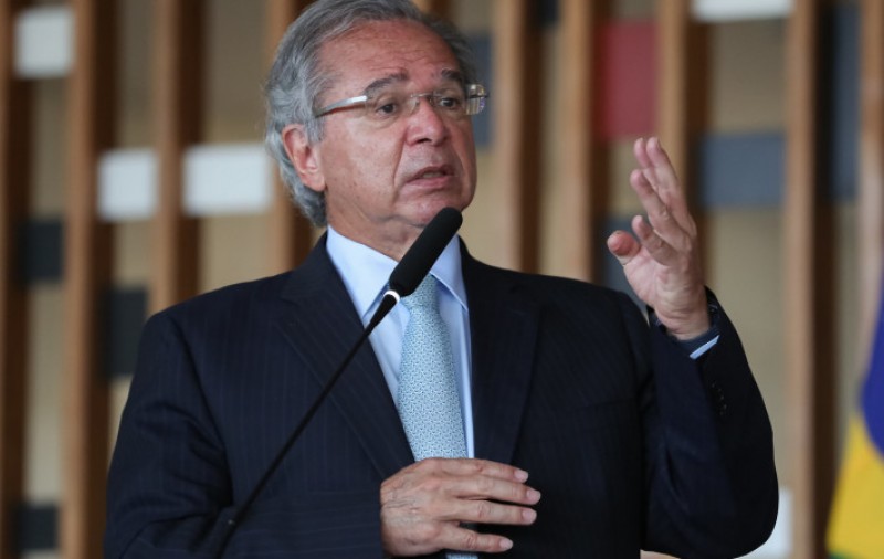 Sem vacina, economia seguirá ameaçada e vulnerável, avalia Paulo Guedes