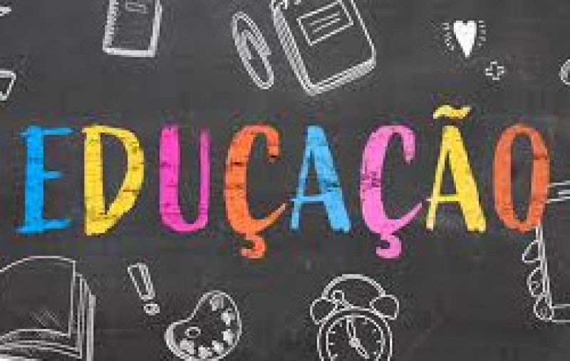 Parlamentares e especialistas apontam desafios para a educação em 2021