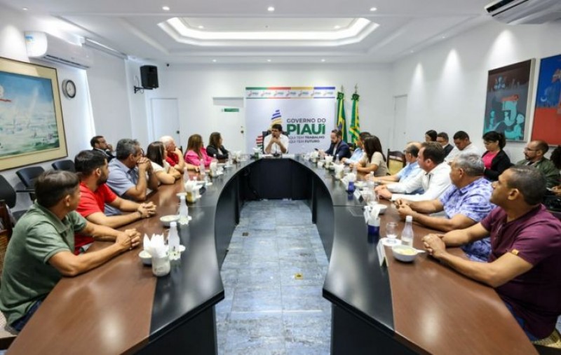 Rafael trata de saúde, educação e segurança com lideranças de Alto Longá e São Pedro