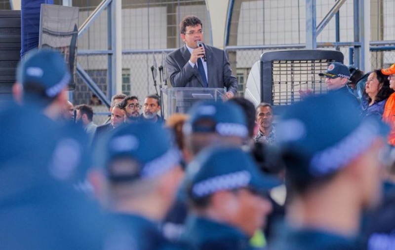 Governo do Piauí investe R$ 24 milhões em armamentos, motocicletas e apresenta novo fardamento da Polícia Militar